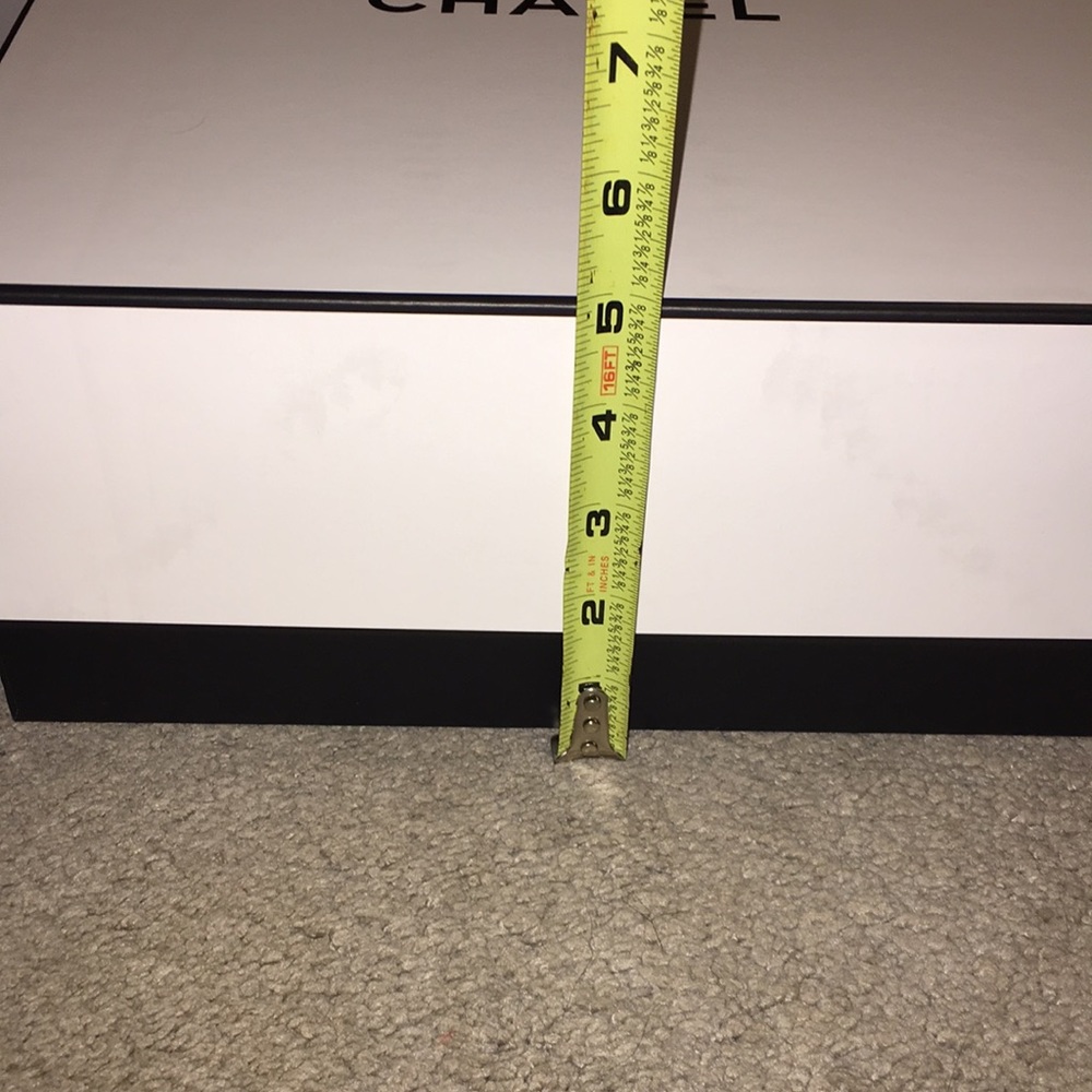 Authentic Chanel box - Picture 9 of 9